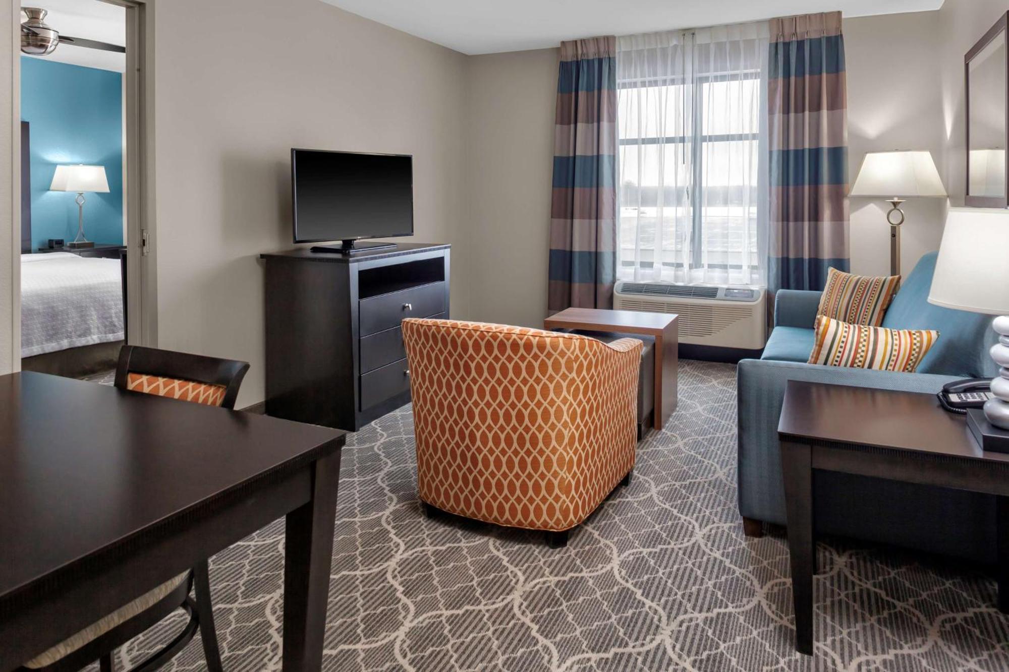 Homewood Suites By Hilton Wauwatosa Milwaukee Exterior photo