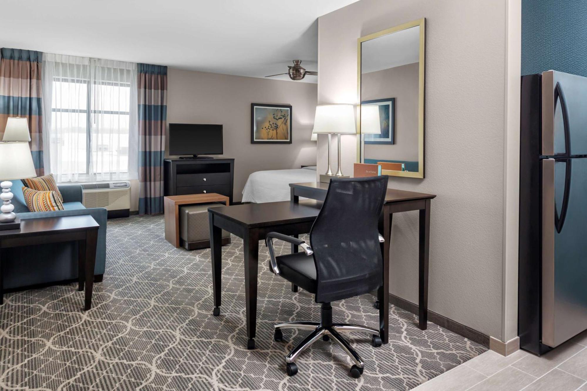 Homewood Suites By Hilton Wauwatosa Milwaukee Exterior photo