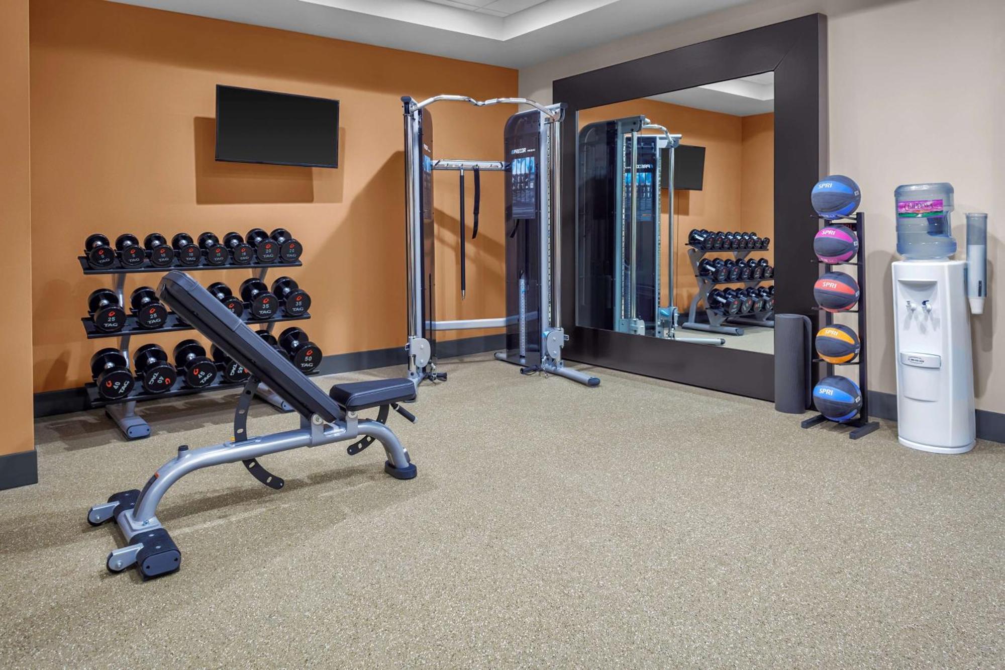 Homewood Suites By Hilton Wauwatosa Milwaukee Exterior photo